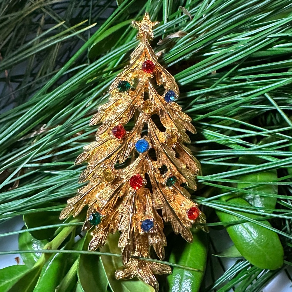 Vintage Signed ART Christmas Tree Brooch | Pin
